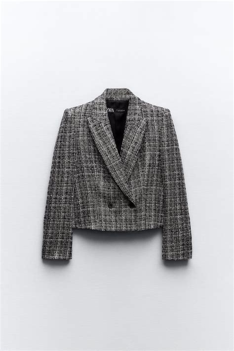 chaqueta tipo chanel zara 2023|La lujosa nueva americana tipo Chanel de Zara .